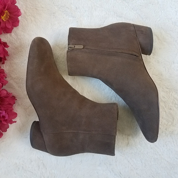 VINCE Rockville Bootie in Pinecone - Picture 3 of 9